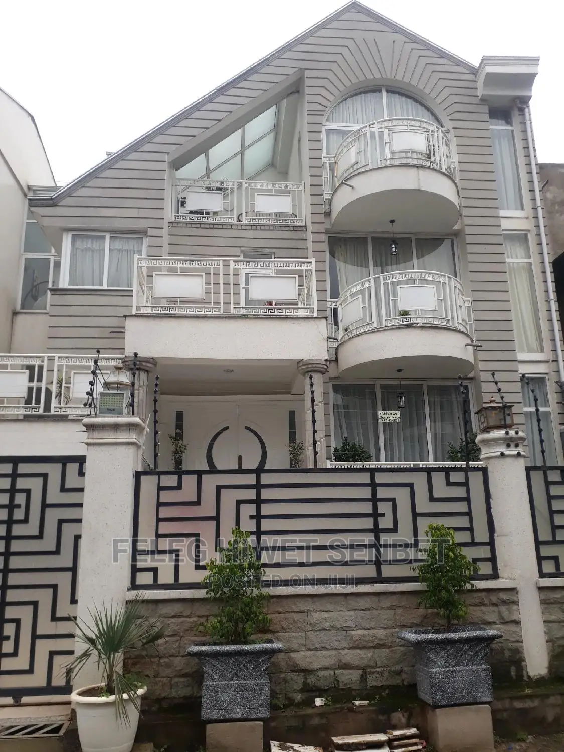 Furnished 5bdrm House in Aa, Bole for Sale