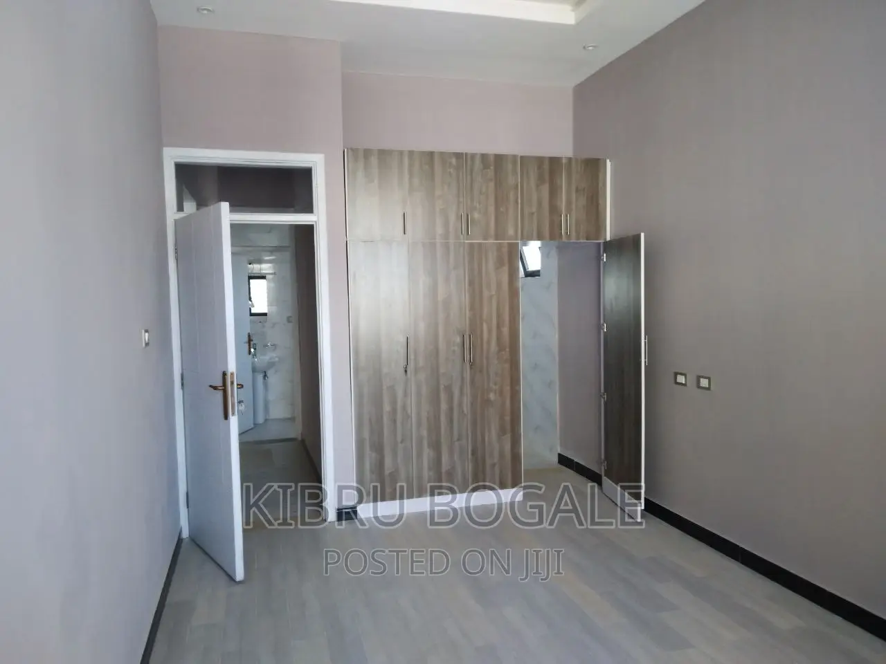 5bdrm Villa in Ayat, Bole for sale