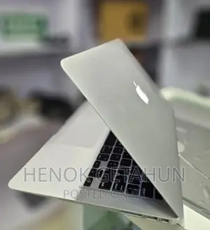 New Laptop Apple MacBook Air 2017 8GB Intel Core i5 SSD 128GB