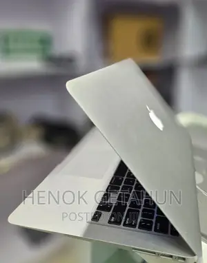 New Laptop Apple MacBook Air 2017 8GB Intel Core i5 SSD 128GB