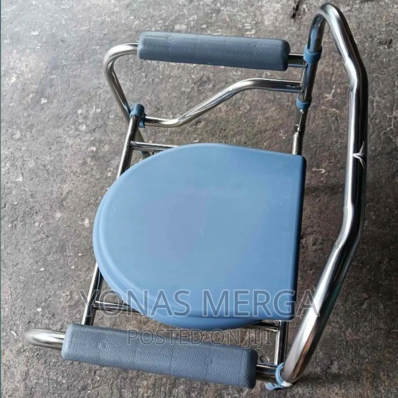 KKKDD 3-in-1 Bedside Commode, Raised Toilet Seat, and Toilet