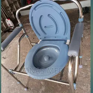 KKKDD 3-in-1 Bedside Commode, Raised Toilet Seat, and Toilet