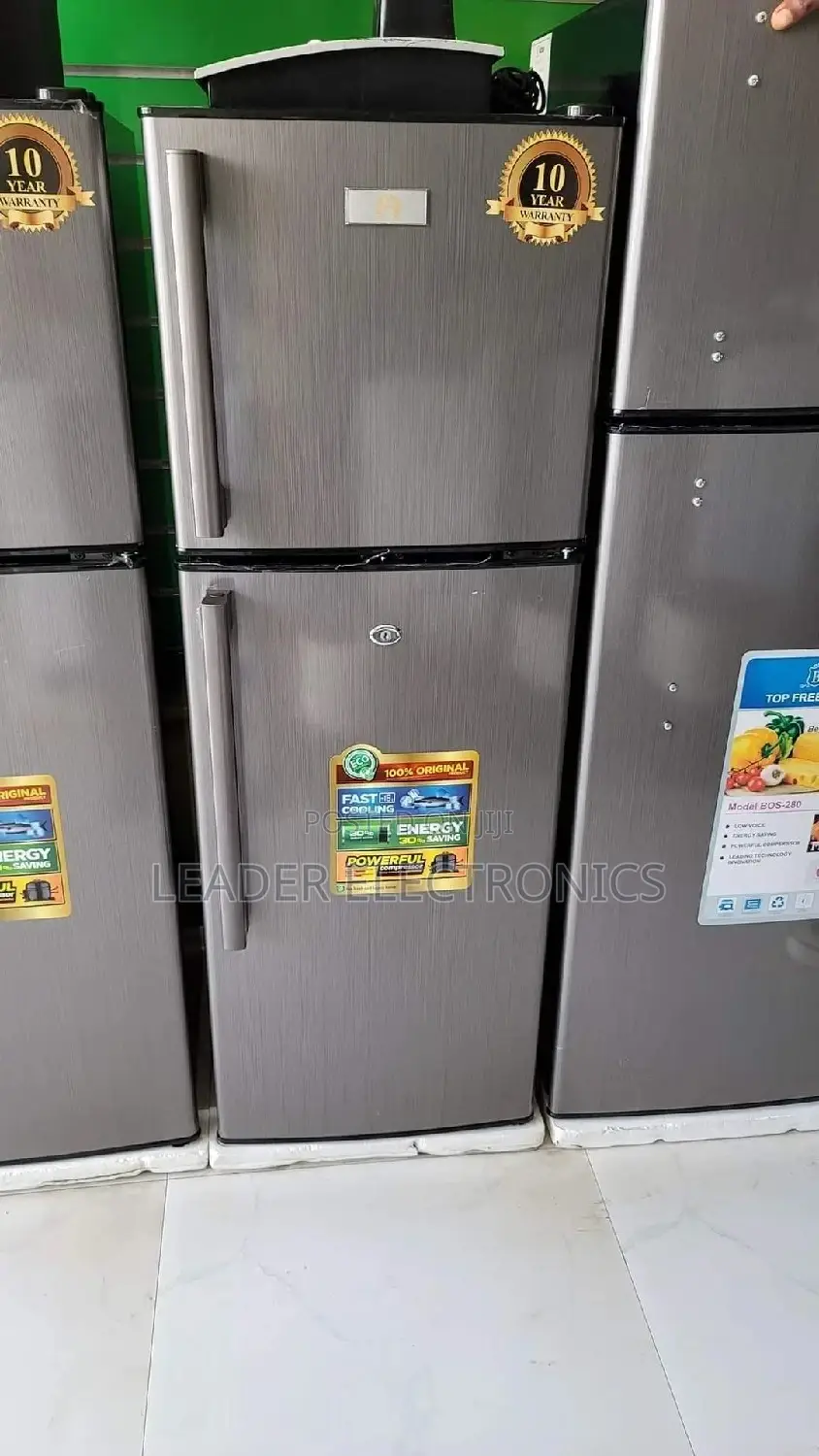 Social Refrigerator 250