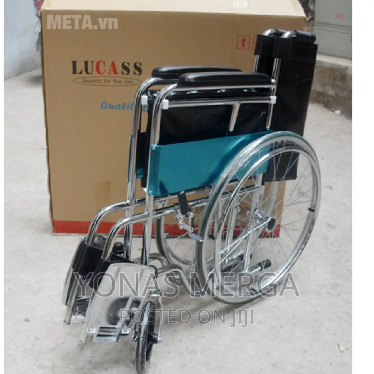 QTBH Lightweight Wheelchair Carbon Steel Folding Wheelchair