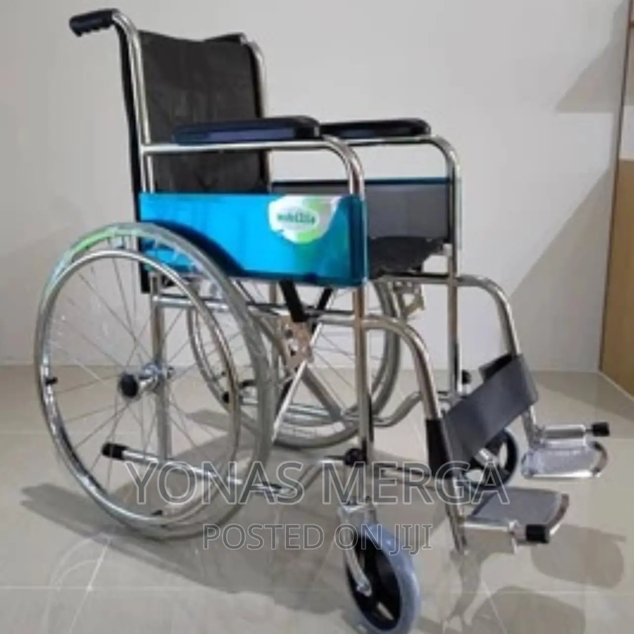 Normal Wheelchair Chrome Finish (Portable User-Friendly))