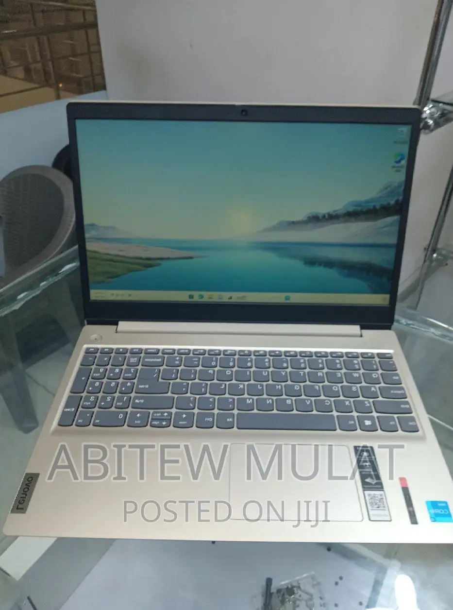 New Laptop Lenovo Ideapad 3 8GB Intel Core I3 SSD 256GB