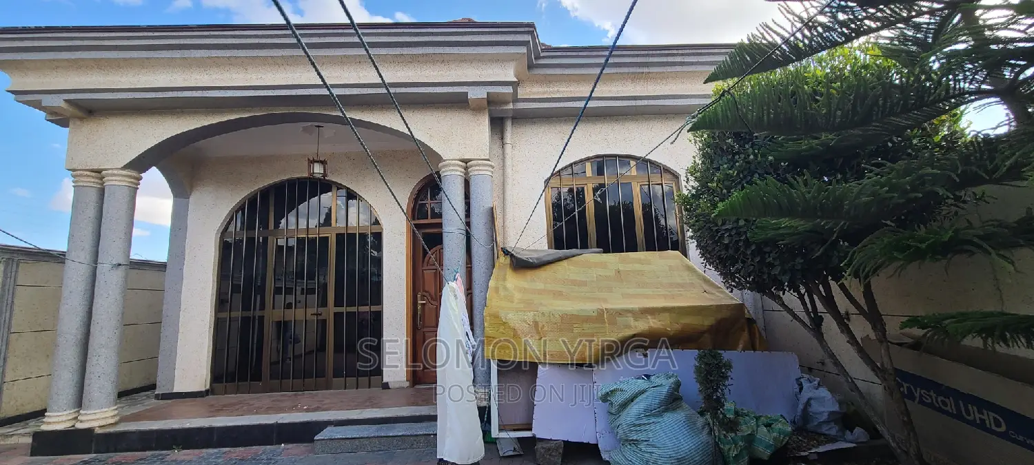 4bdrm Villa in Adis Abba, Bole for sale