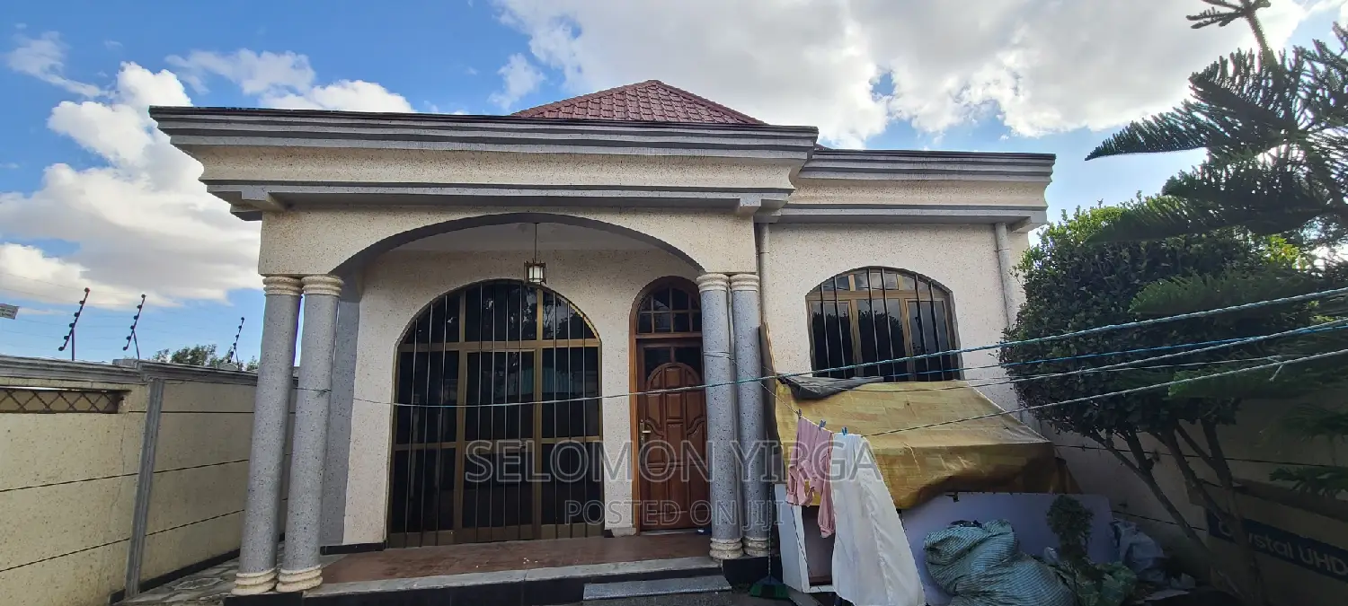 4bdrm Villa in Adis Abba, Bole for sale