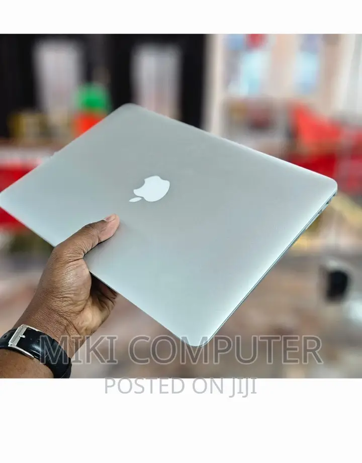 New Laptop Apple MacBook Air 2015 4GB Intel Core i5 SSD 128GB