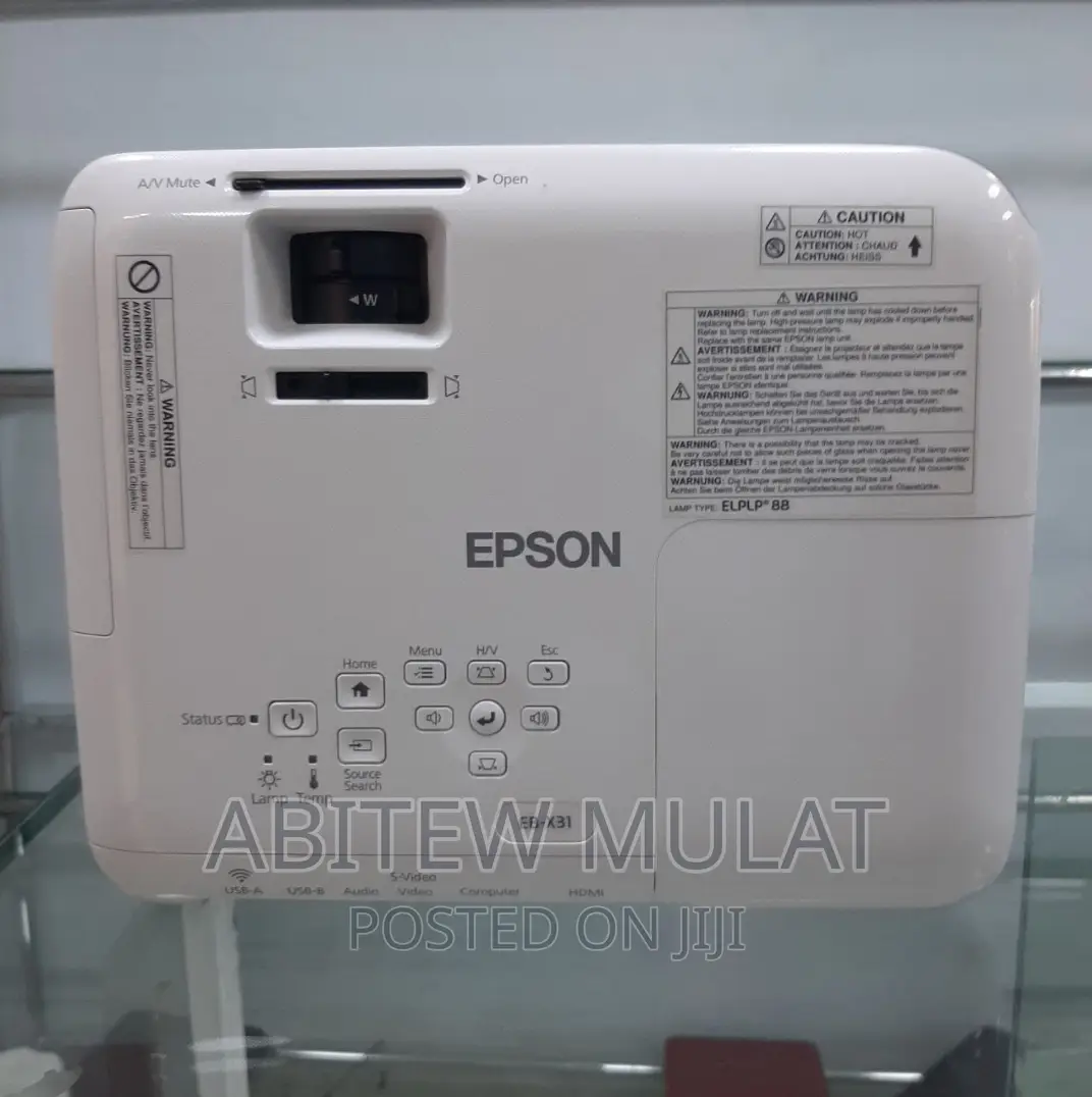 EPSON Projector Has Bag Remote Model Name: Eb-X31