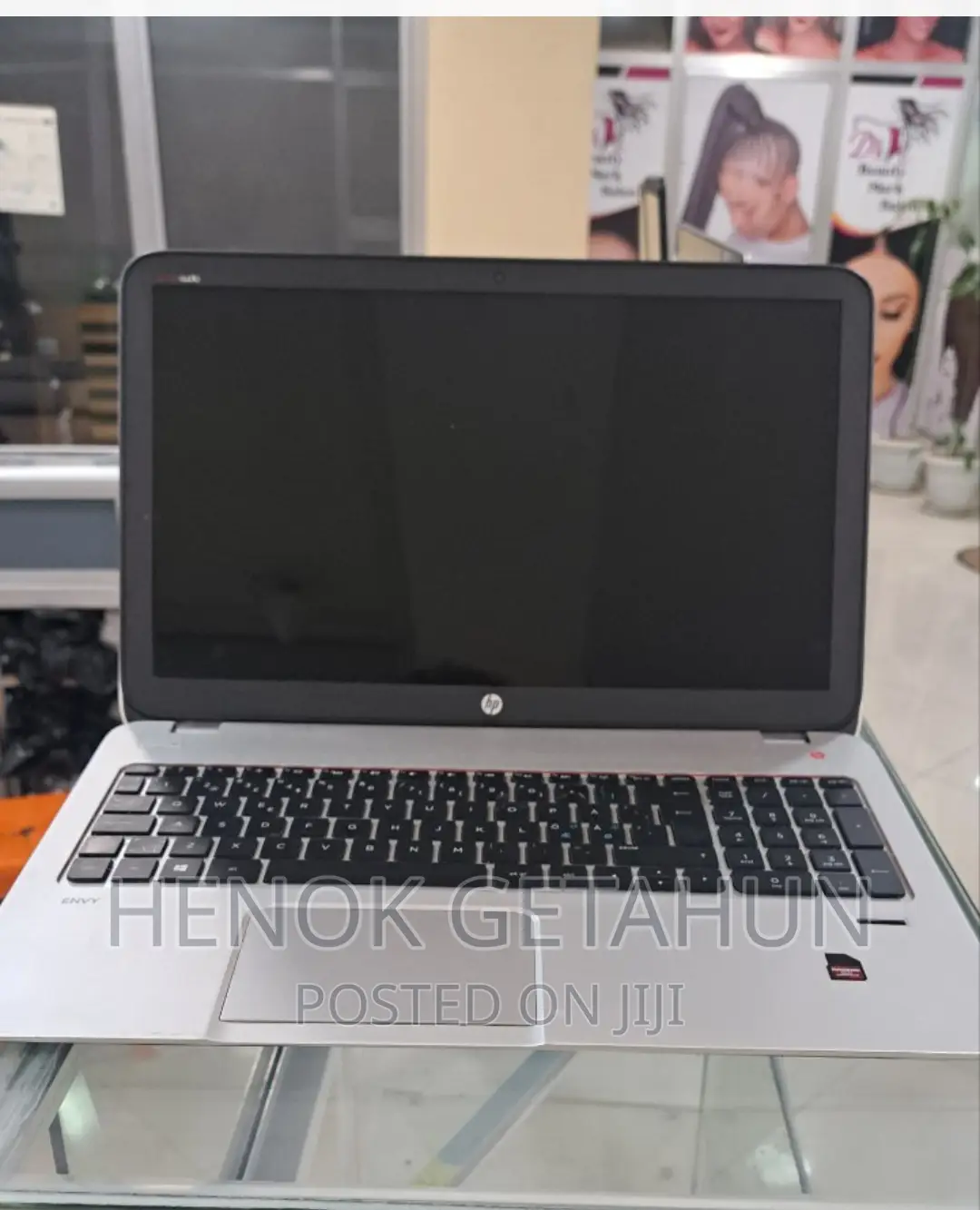 New Laptop HP Envy X360 8GB Intel Core I5 SSD 1T