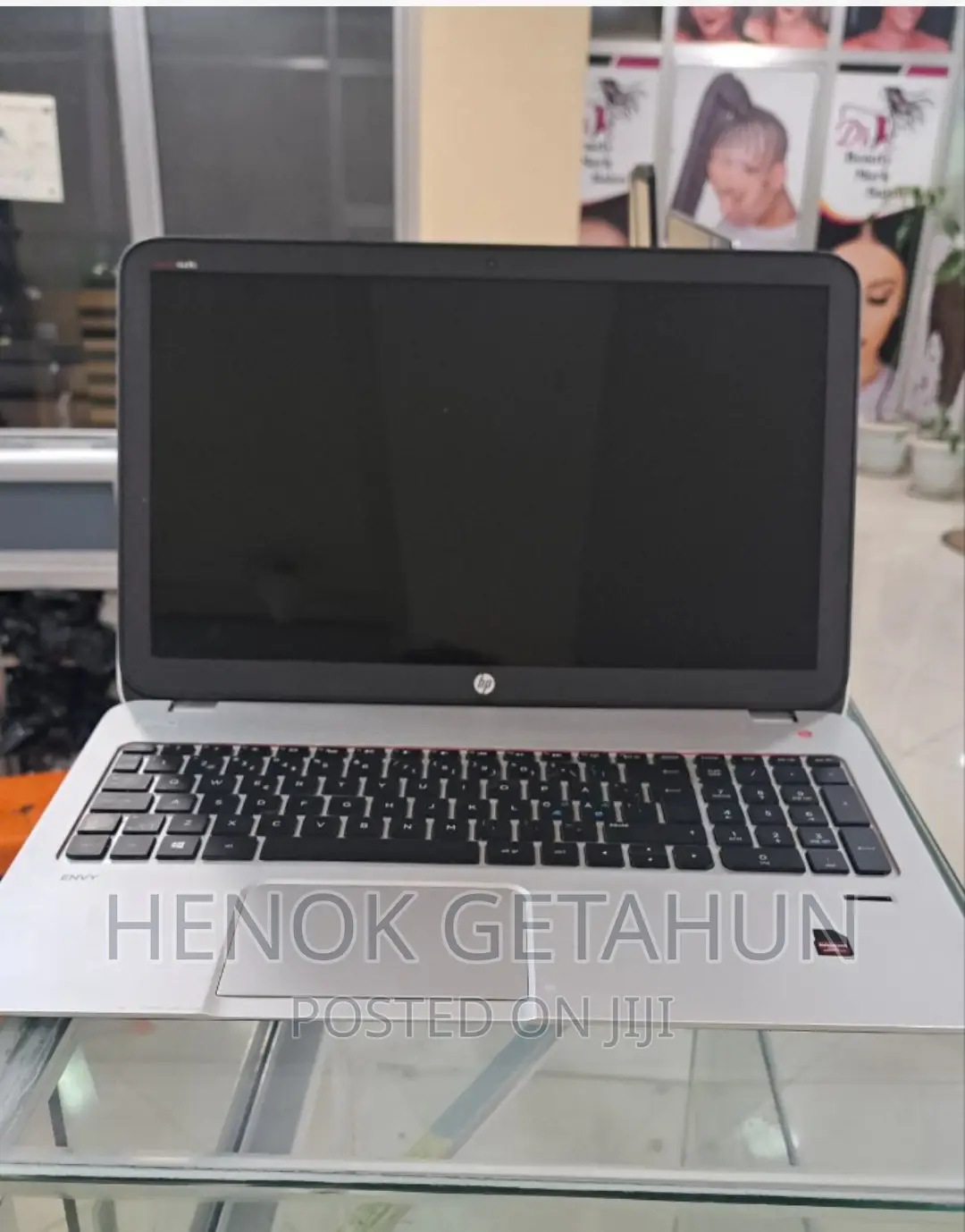 New Laptop HP Envy X360 8GB Intel Core I5 SSD 1T