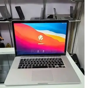 Photo - New Laptop Apple MacBook 16GB Intel Core I7 SSD 512GB