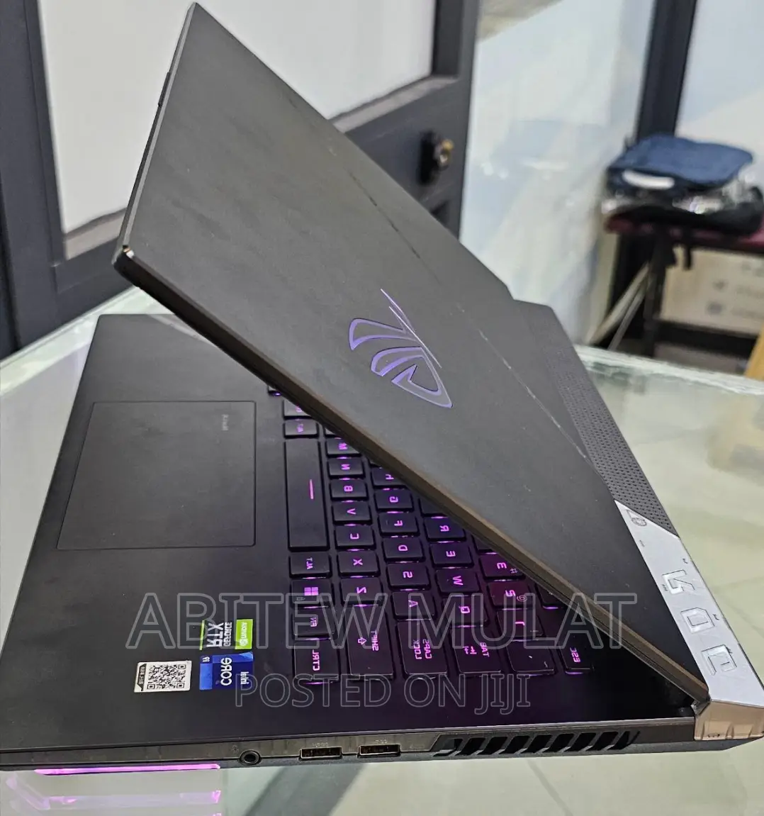 New Laptop Asus ROG Strix G15 16GB Intel Core I9 SSD 1T