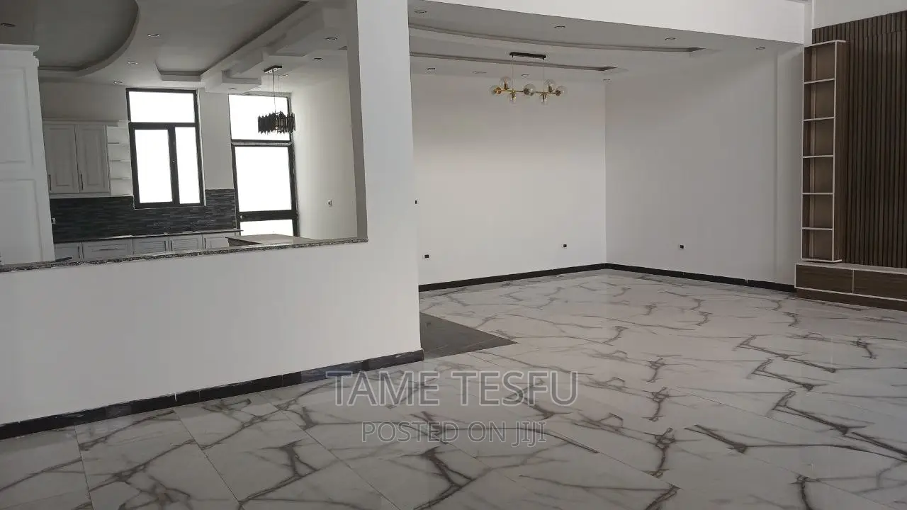 Furnished 12bdrm House in Hayat, Yeka for sale