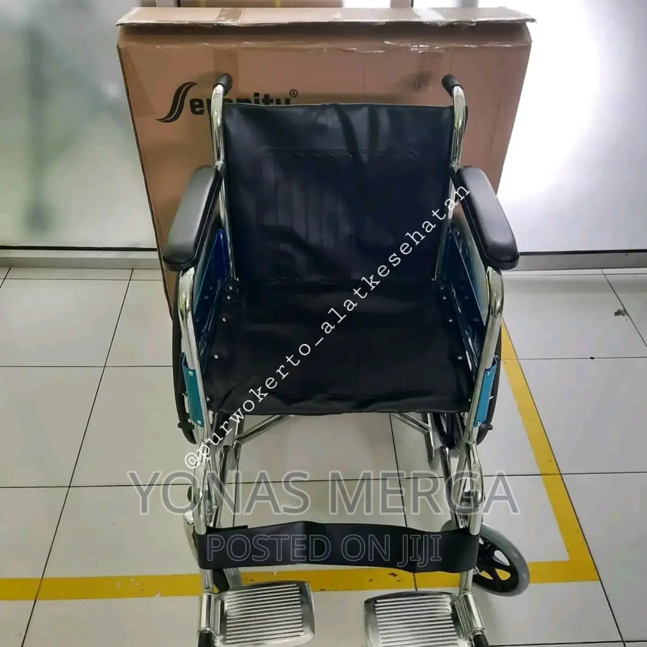 Comfort for Old People VMS Careline Comfort Fold Wheelchair