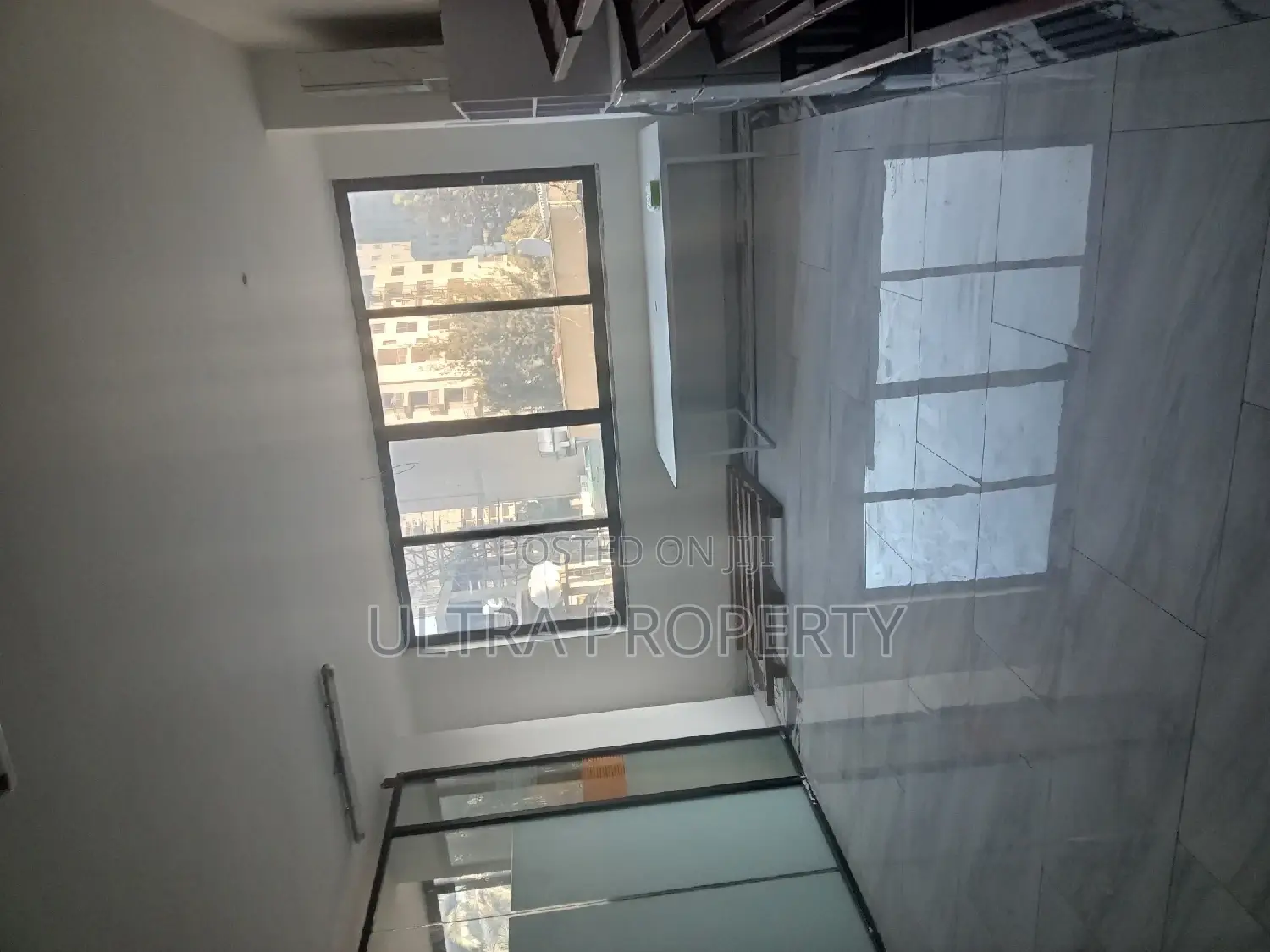 52 ካሬ Office in Bole