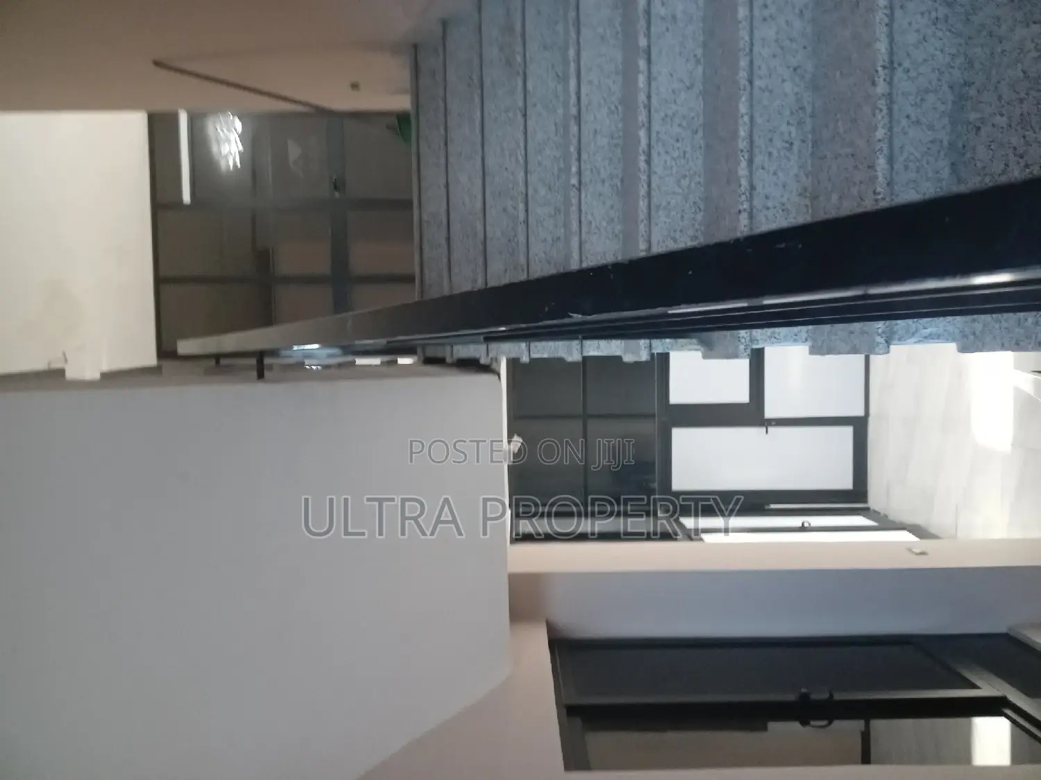 52 ካሬ Office in Bole