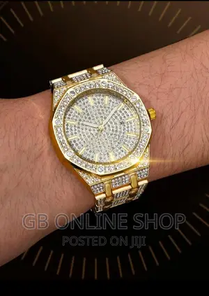 Photo - Diamond Colour High Quality Luxury Watch
