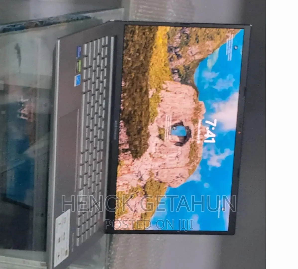 New Laptop Asus VivoBook 15 X505BA 8GB Intel Core i5 SSD 512GB