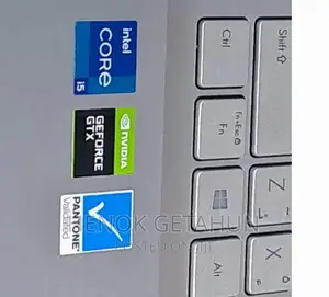 New Laptop Asus VivoBook 15 X505BA 8GB Intel Core i5 SSD 512GB