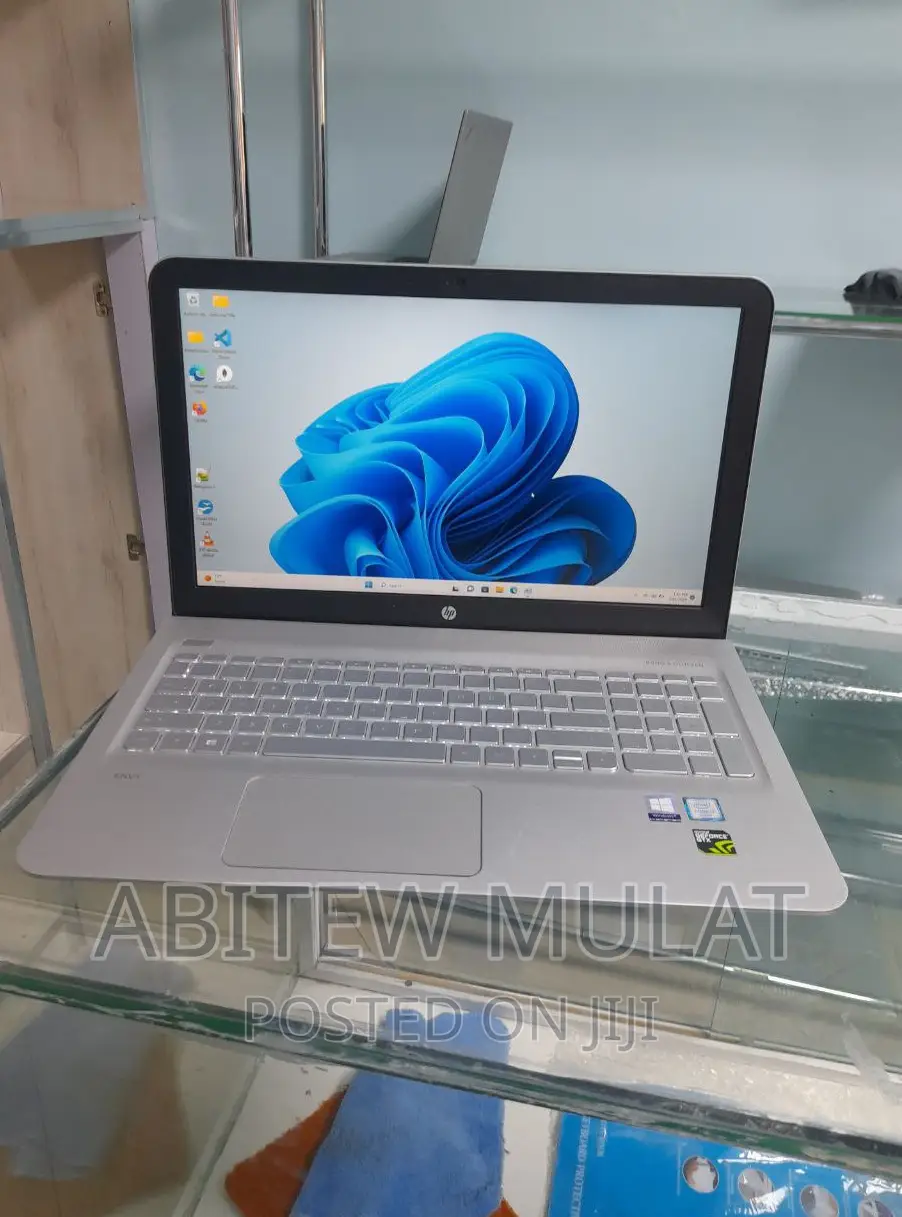 New Laptop HP Envy Pro 16GB Intel Core I7 SSD 512GB