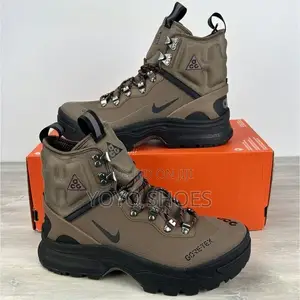 Nike Gore-Tex Fashion Sneker Boots