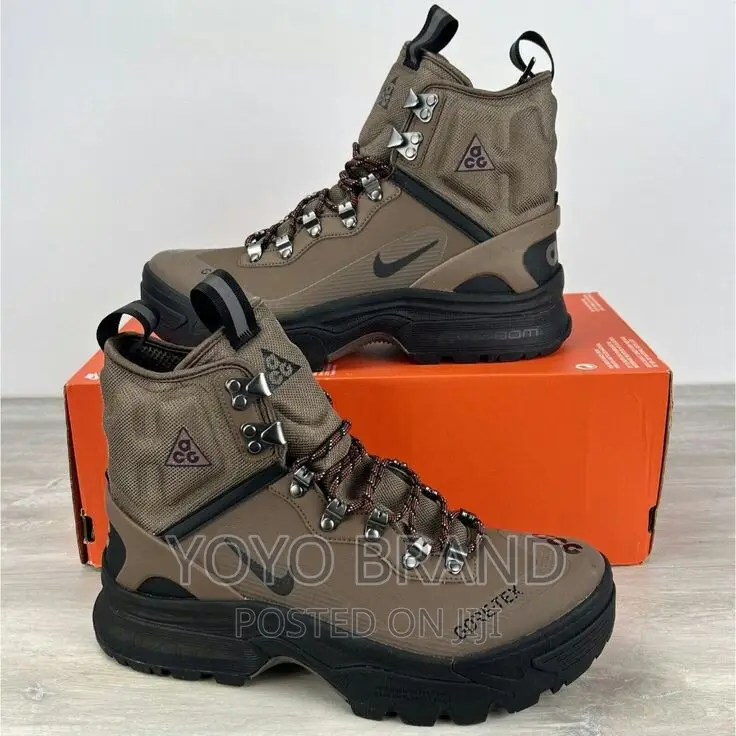 Nike Gore-Tex Fashion Sneker Boots