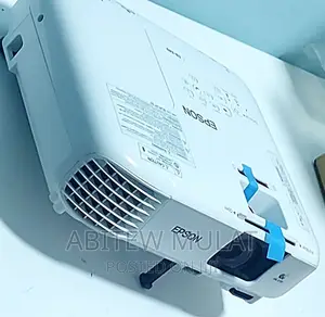 Brand New EPSON Projector With Manual CD and Cartoon