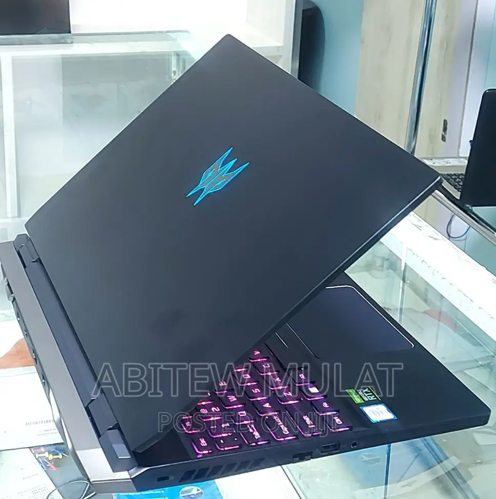 New Laptop Acer Predator Helios 300 16GB Intel Core I9 SSD 512GB