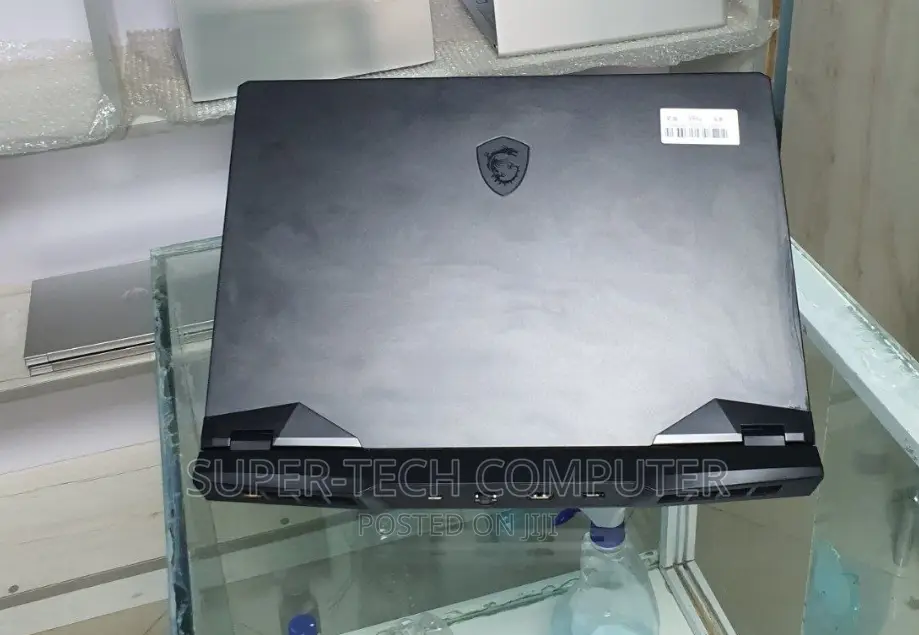 New Laptop MSI GP75 Leopard 16GB Intel Core I7 SSD 1T