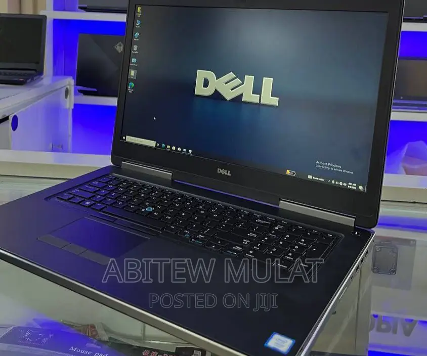 New Laptop Dell Precision 7720 32GB Intel Core I7 SSD 512GB