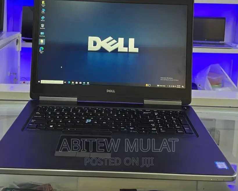 New Laptop Dell Precision 7720 32GB Intel Core I7 SSD 512GB