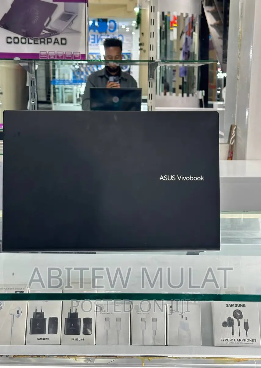 New Laptop Asus VivoBook 15 X505BA 8GB Intel Core I3 SSD 256GB