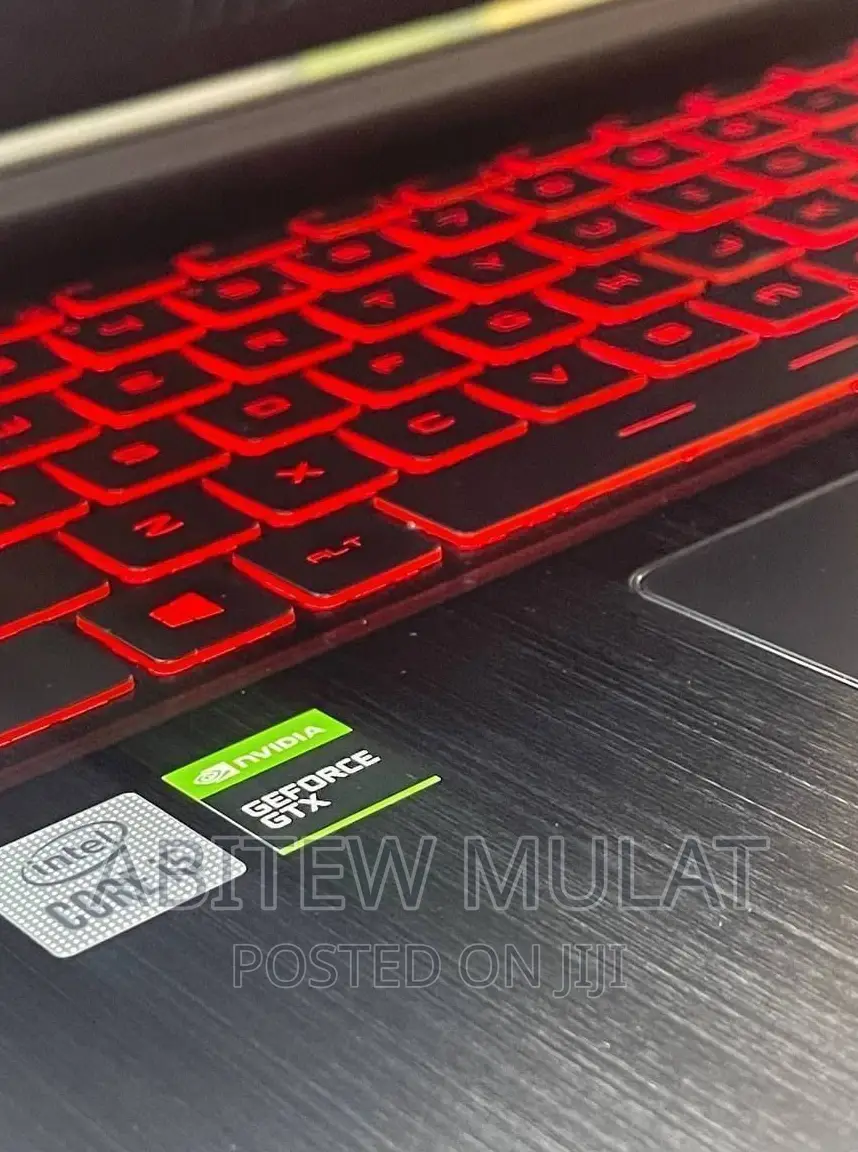 New Laptop MSI GF63 8GB Intel Core I5 SSD 512GB