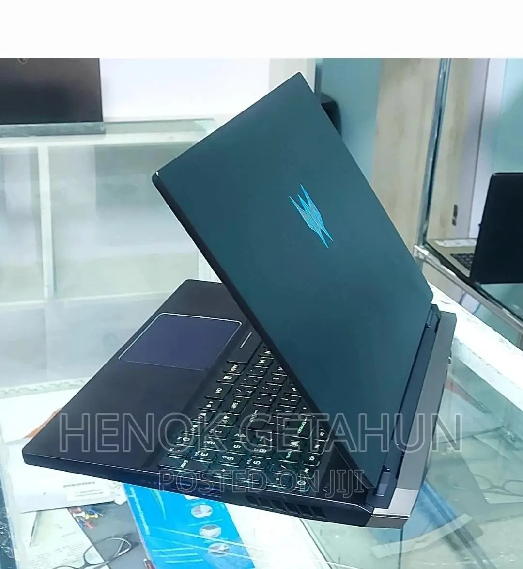 New Laptop Acer Predator Helios 300 16GB Intel Core i9 SSD 512GB