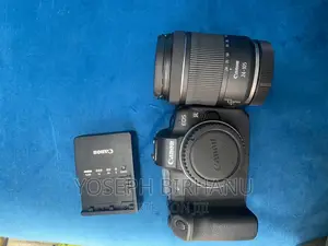 Photo - Canon Eos R