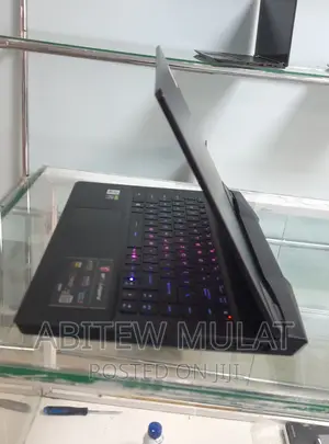 New Laptop MSI GP75 Leopard 16GB Intel Core I7 SSD 1T