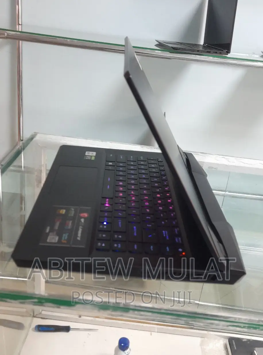 New Laptop MSI GP75 Leopard 16GB Intel Core I7 SSD 1T