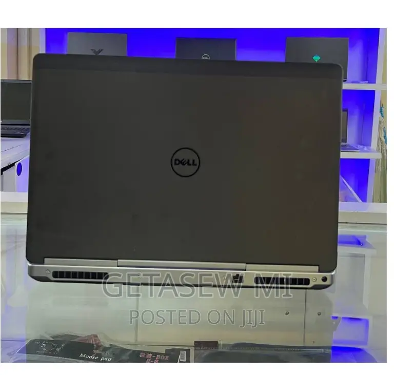 New Laptop Dell Precision 17 7720 16GB Intel Core I7 SSD 512GB