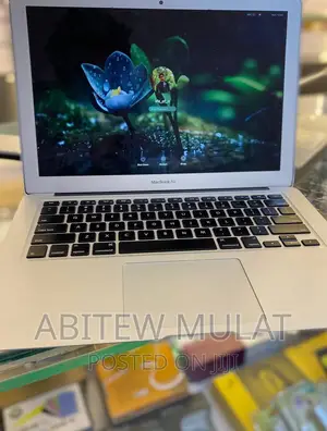 New Laptop Apple MacBook Air 2015 8GB Intel Core I7 SSD 256GB