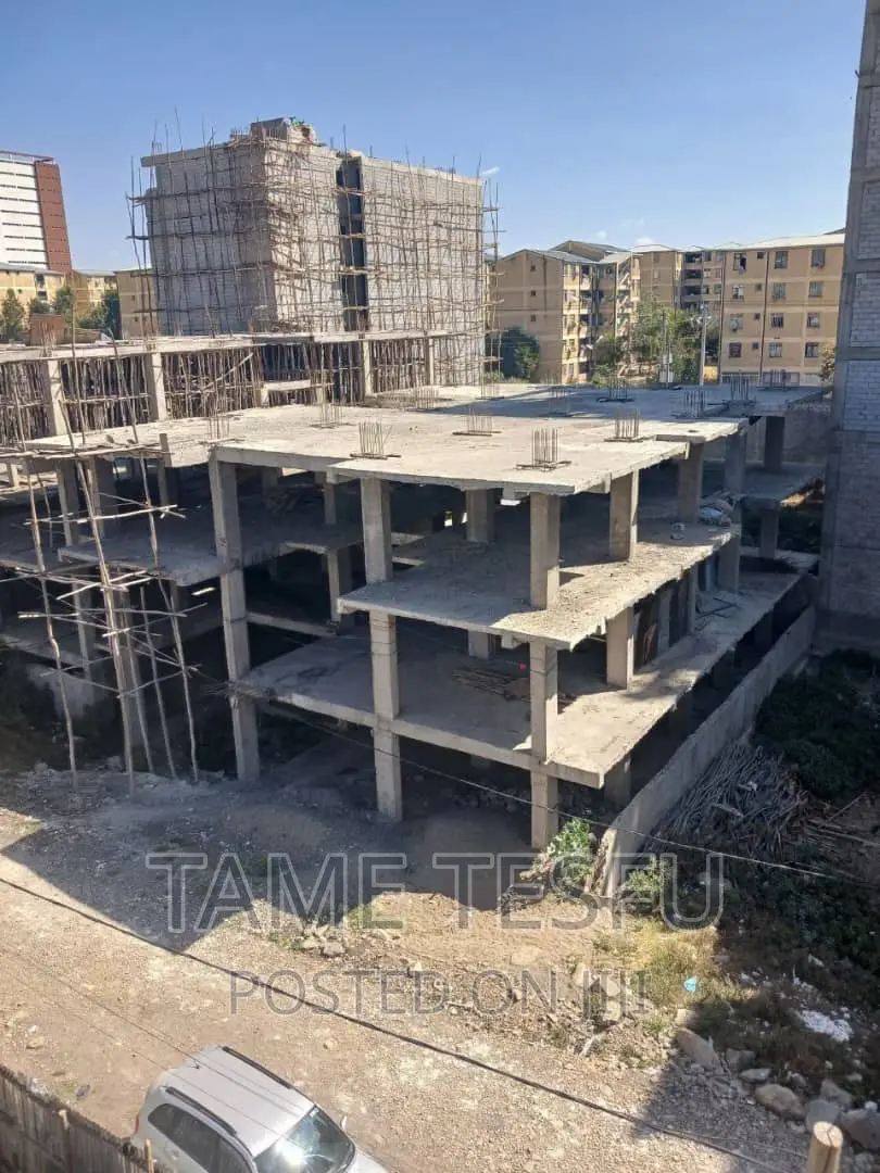 5bdrm House in Hayat, Yeka for sale