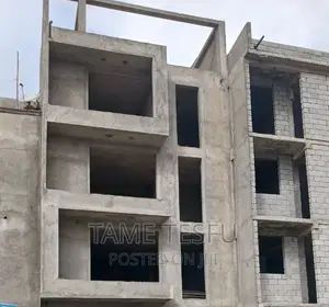 5bdrm House in Hayat, Yeka for sale