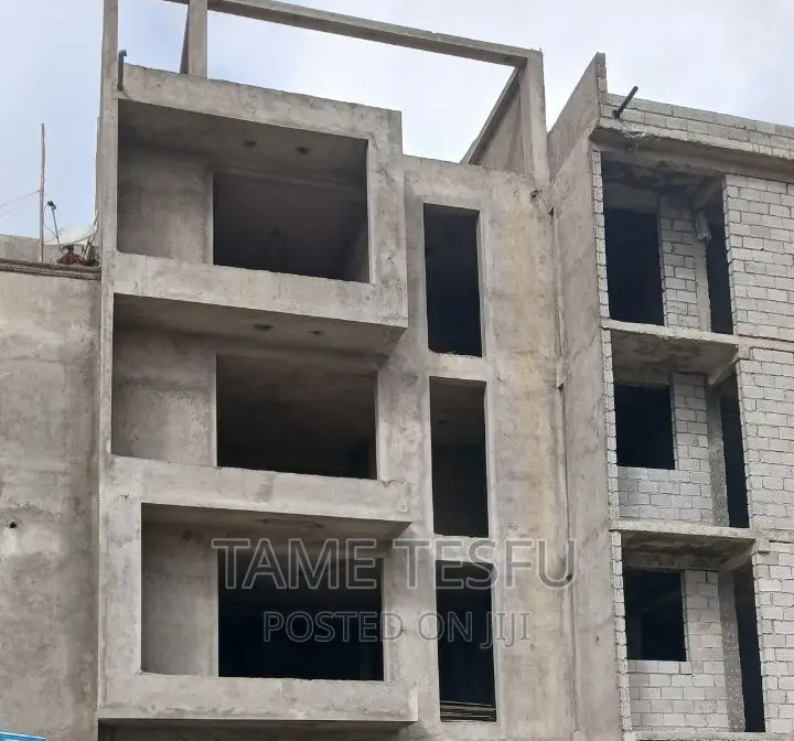 5bdrm House in Hayat, Yeka for sale