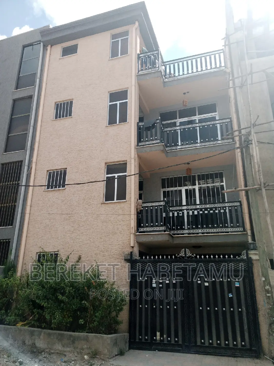 5bdrm House in አዲስ አበባ, Nifas Silk-Lafto for sale