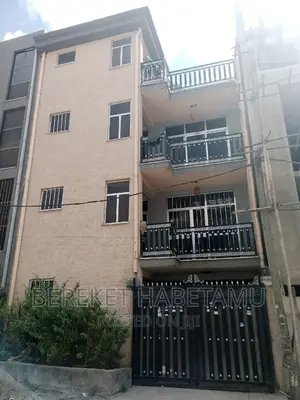 5bdrm House in አዲስ አበባ, Nifas Silk-Lafto for sale