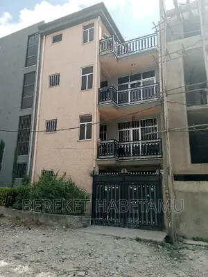 5bdrm House in አዲስ አበባ, Nifas Silk-Lafto for sale