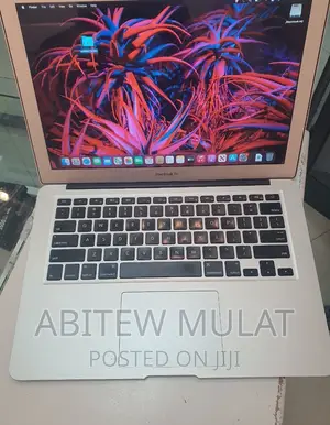 New Laptop Apple MacBook Air 2017 8GB Intel Core I7 SSD 256GB