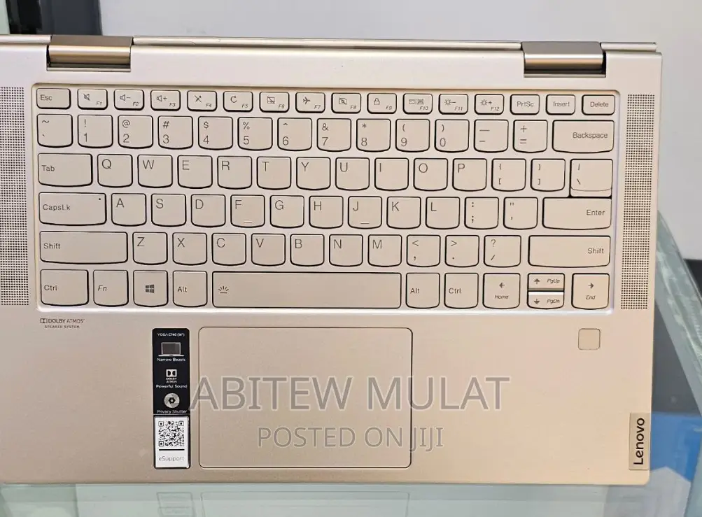 New Laptop Lenovo Yoga 710 8GB Intel Core I5 SSD 512GB