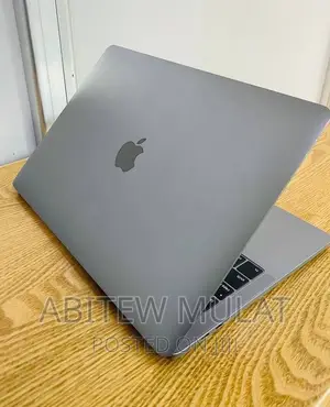 New Laptop Apple MacBook Pro M1 8GB Apple M1 Pro SSD 256GB